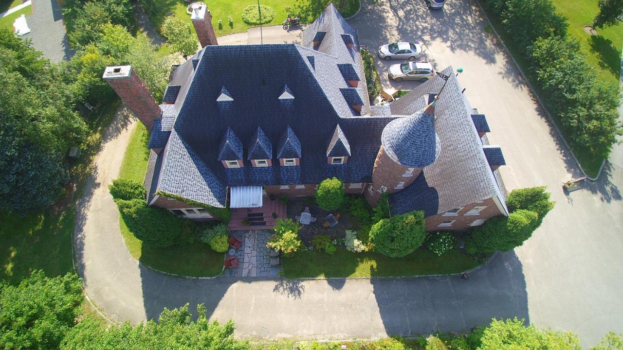 Chateau Murdock Gite Et Esthetique 1950 Chicoutimi Exteriör bild